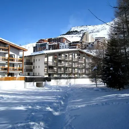 Spacieux, Depart Et Retour Aux Pieds Apartment *
